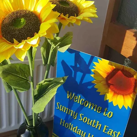Sunny South East بيت للعطل *